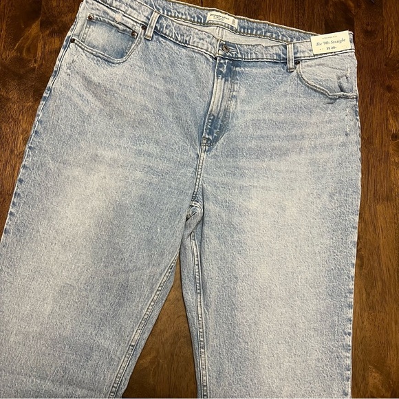 NWT Abercrombie & Fitch 90s Straight Ultra High Rise Jeans Size 35 / 20 Short - Picture 5 of 12